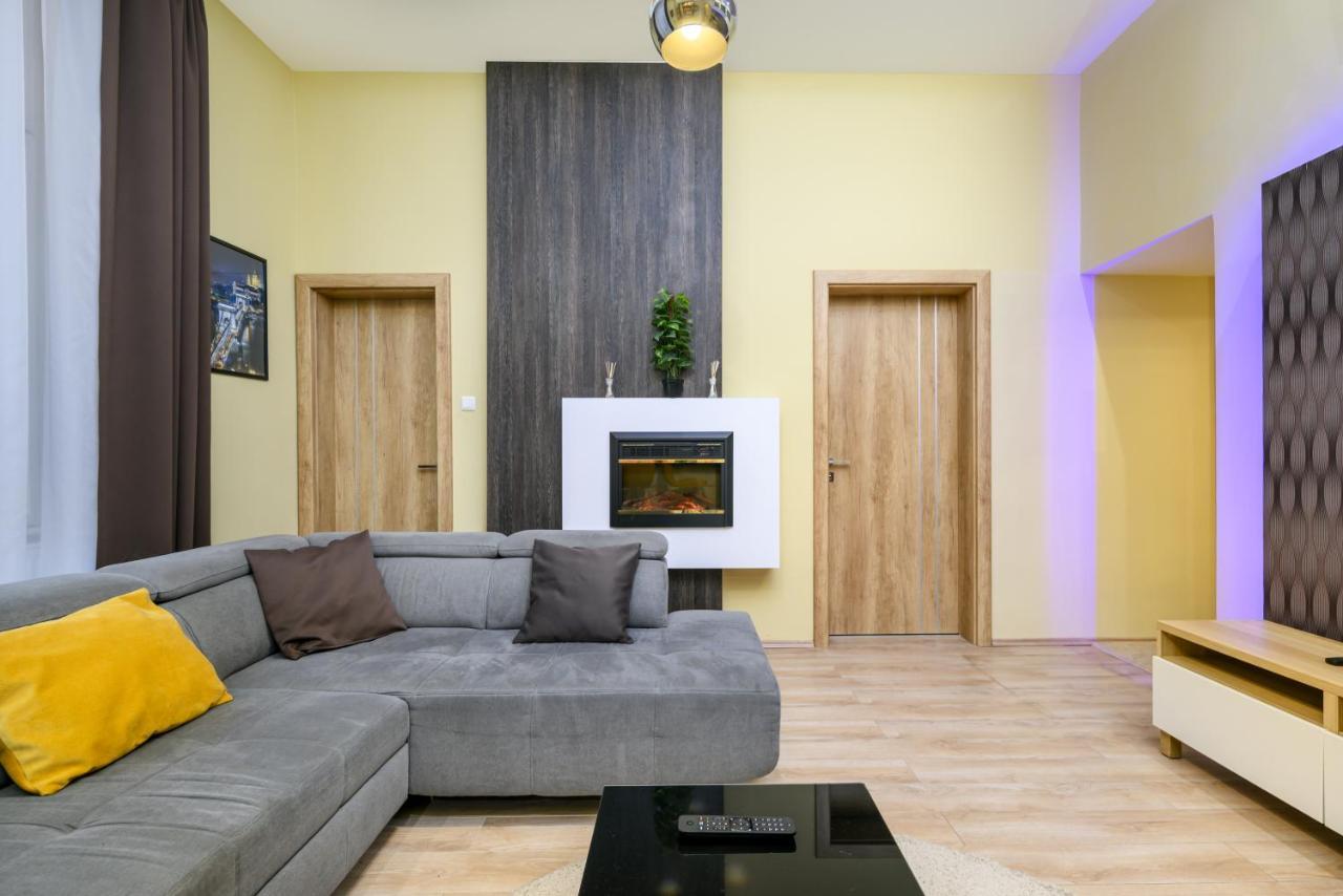 Downtown Deluxe-Two Bedroom Apartment With Sauna Budapest Exterior photo
