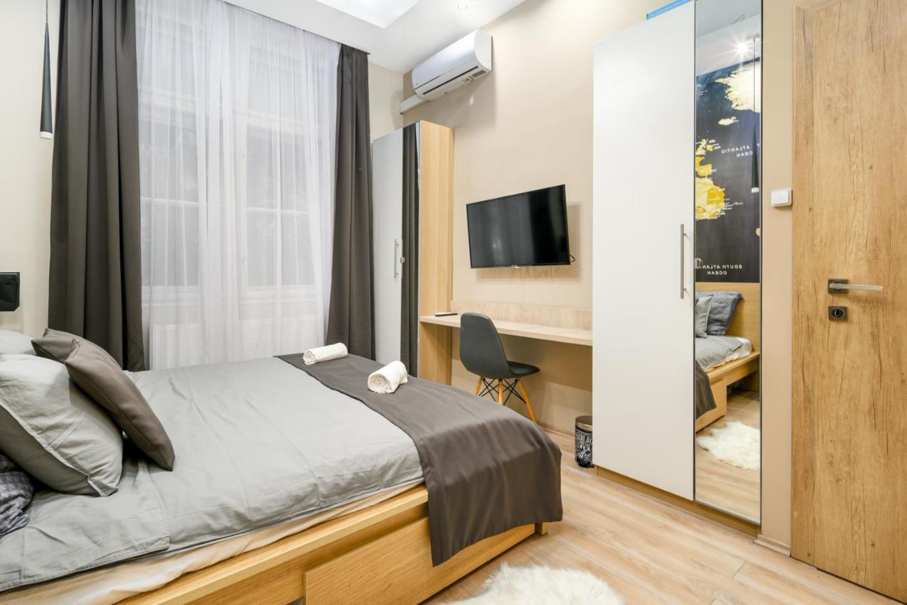 Downtown Deluxe-Two Bedroom Apartment With Sauna Budapest Exterior photo