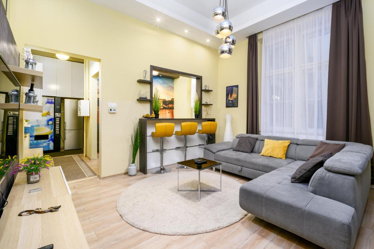 Downtown Deluxe-Two Bedroom Apartment With Sauna Budapest Exterior photo
